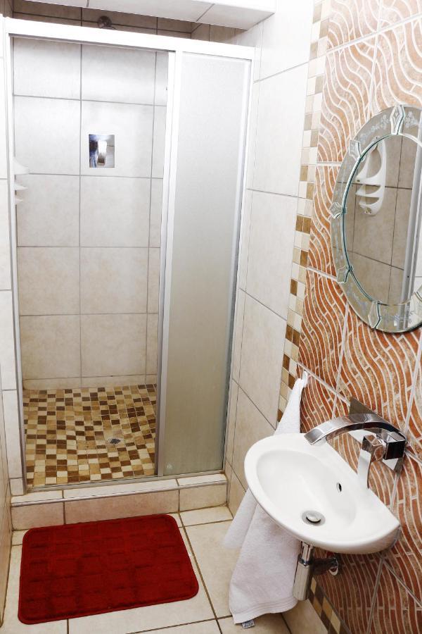Baobab Tree Guest House 블룸폰테인 외부 사진